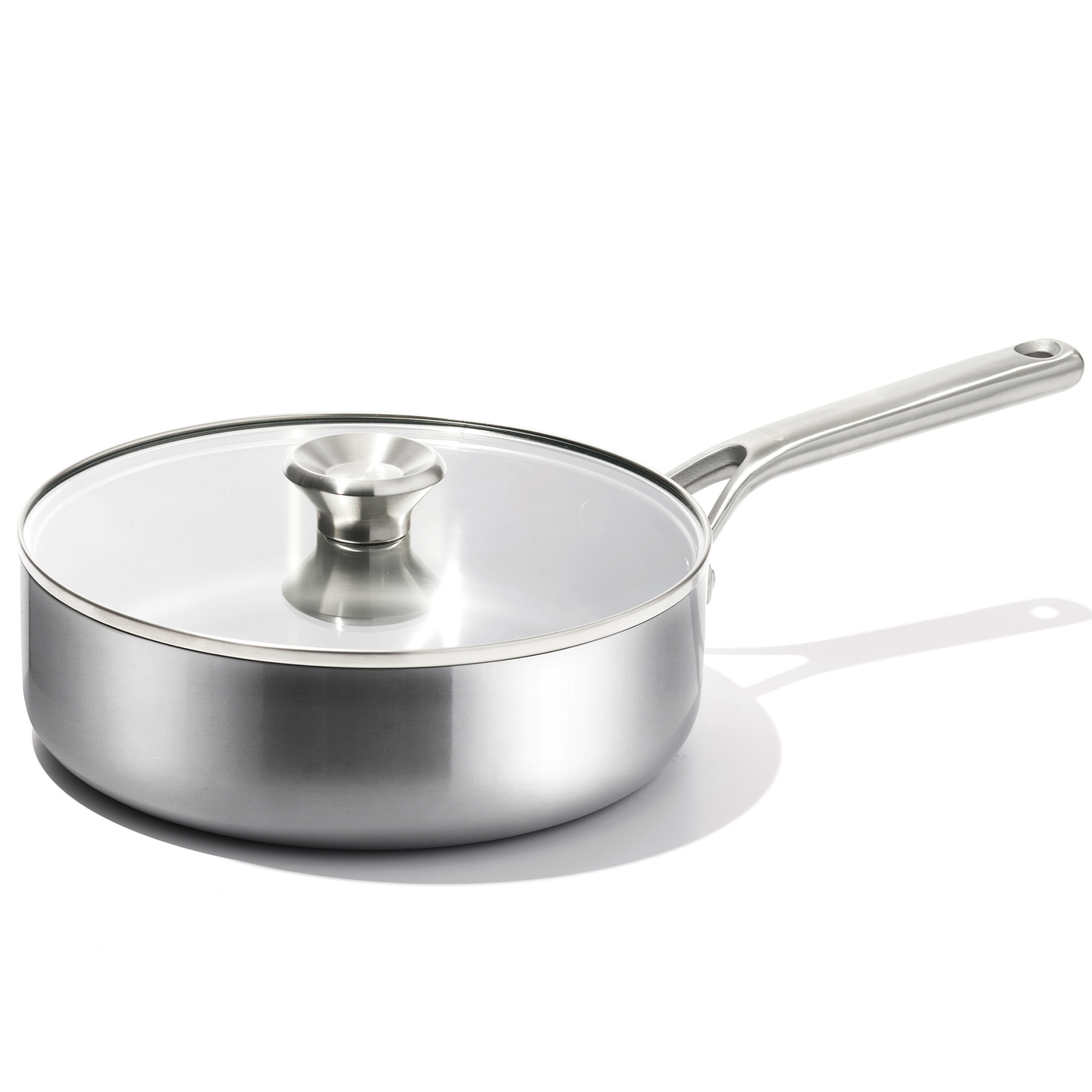 OXO Mira 24 cm/ 3,1 L Sauteuse mit Deckel — Tri-Ply Edelstahl OXO Mira 24 cm Tri-Ply Edelstahl-Sauteuse mit Deckel und hohen Seiten