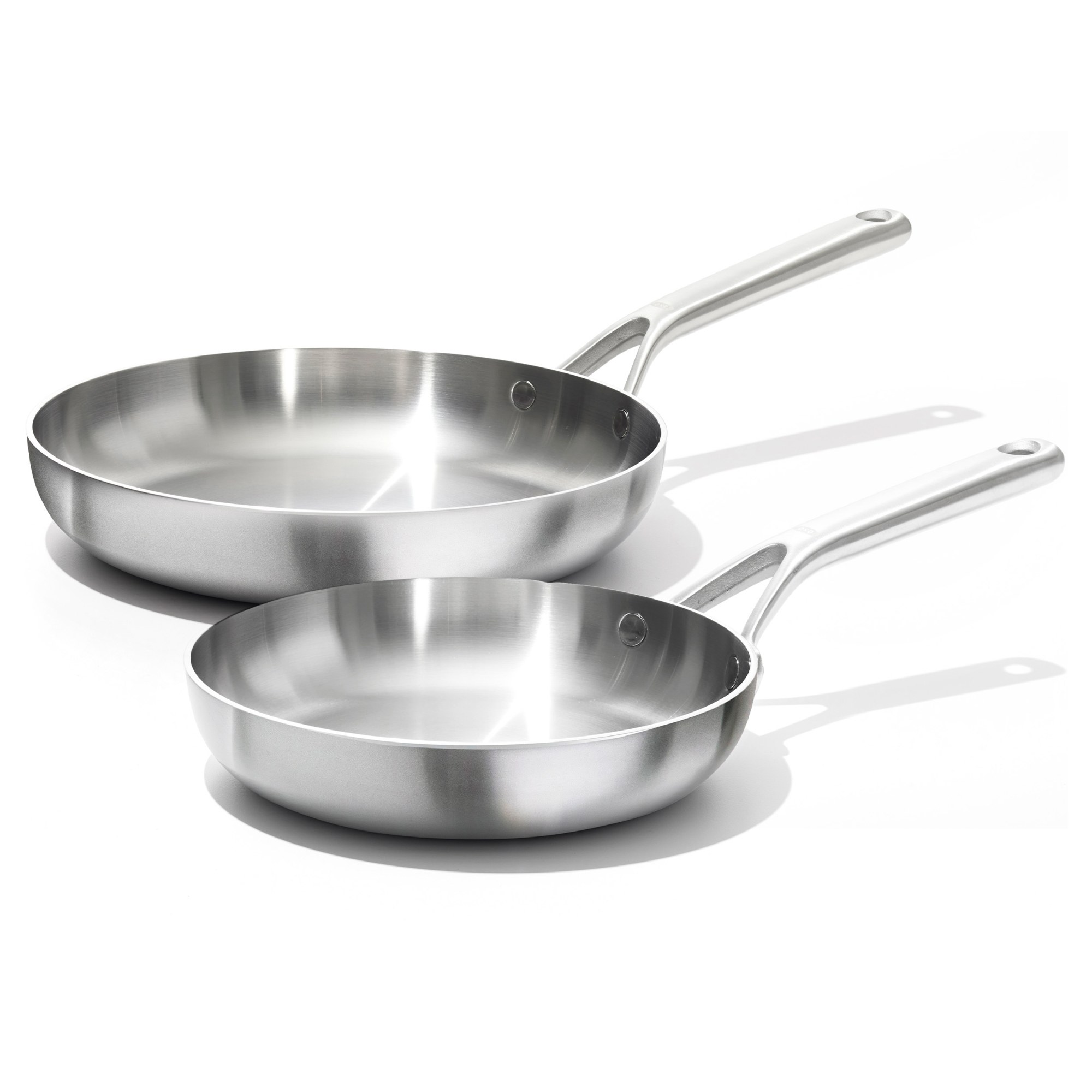 OXO Mira Bratpfannen-Set 20 cm + 26 cm — Tri-Ply Edelstahl OXO Mira Tri-Ply Edelstahl-Bratpfannen-Set mit 20 cm und 26 cm Pfannen