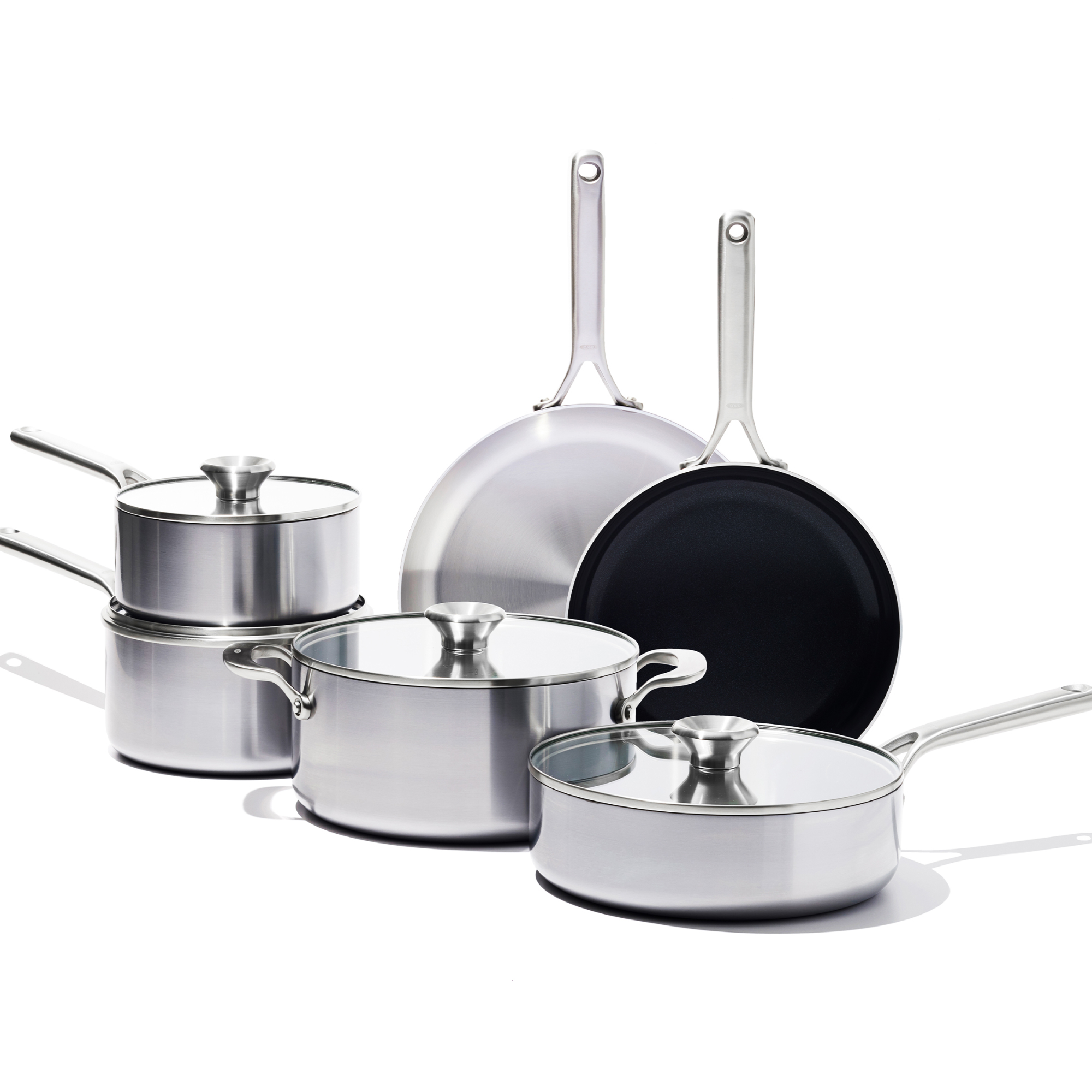 OXO Mira 10-teiliges Kochgeschirr-Set — Keramik & Edelstahl kombinier OXO Mira 10-teiliges Kochgeschirr-Set aus Edelstahl und Keramik-Antihaft mit passenden Deckeln