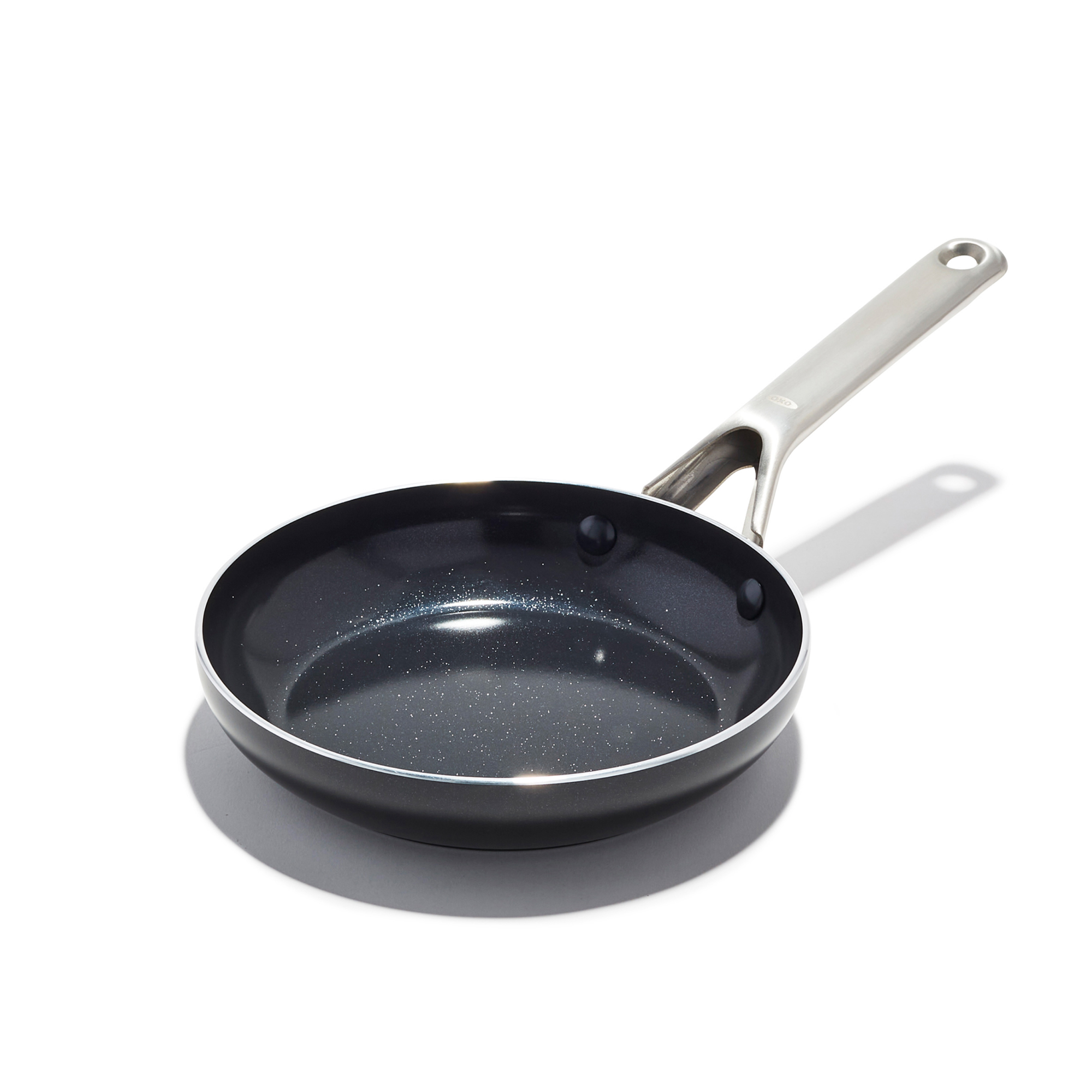 OXO Antihaft Agility 20 cm Bratpfanne OXO Antihaft Agility 20 cm Bratpfanne mit schwarzer Keramik-Innenfläche und Edelstahlgriff